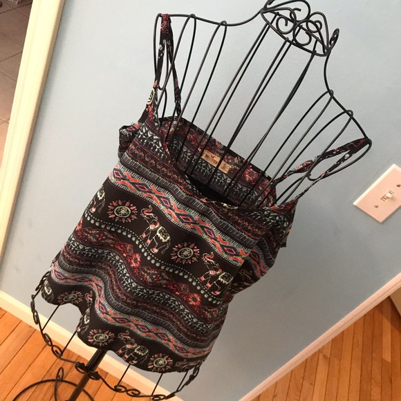 HOLLISTER ๐ tank - Picture 2 of 5